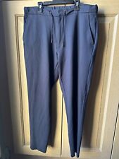 Celio pantalon 7/8 éme bleu marine taille L  neuf viscose