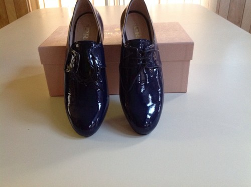 Prada lace oxford - prada, shoes