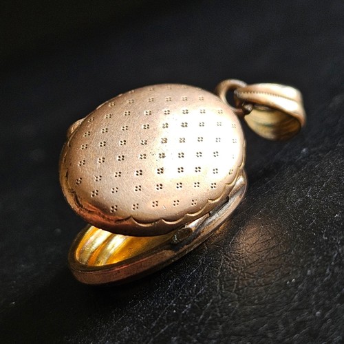 Pendentif reliquaire ancien