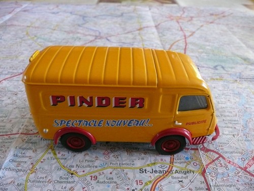 Renault 1000 pinder corgi - kg,