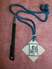 PENDENTIF/CROIX IVOIRINE/ENFANT JESUS METAL ARGENTE /SACRE COEUR/2 DISPONIBLES