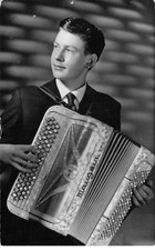 ACCORDEON , Accordeoniste  Daniel AUBERT