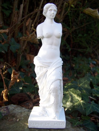 Re0002 figurine statuette - re0002,