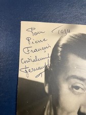 FERNANDEL  Autographe sur photo . Signature Fernandel . Fernandel 