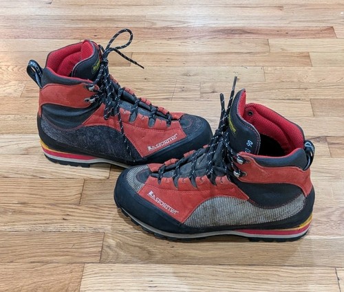 Sportiva trekking boots - la,