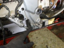 Yamaha 125 TDR 5AE - Vis fixation de Pedale de Frein