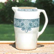 Ancien broc de toilette en