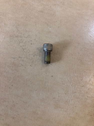 Steris screw 28x1 skt - 1/4-28x1/2,