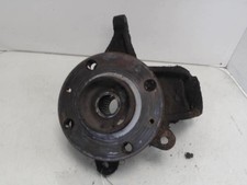 Moyeu avant droit PEUGEOT 205