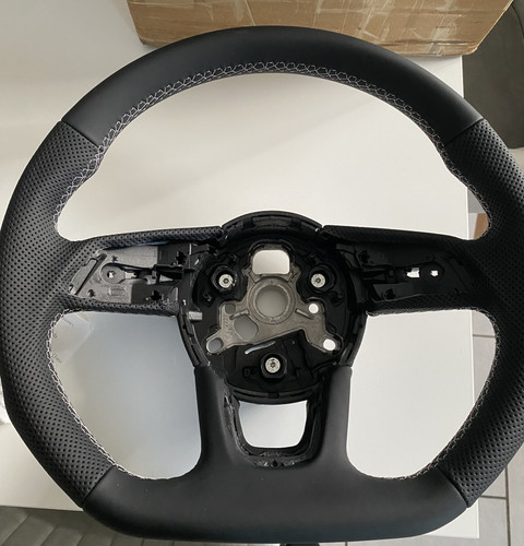 Volant méplat audi a4 - ,