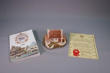 ZH406 LILLIPUT LANE Decor Cottage Inglewood resine  75x60x55  mm