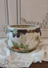 ANCIEN CACHE POT BARBOTINE DECOR DE LAPINS