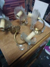 Lot De 4 appliques bronze Coupelles Verre Et Pampilles. 