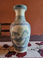 Grand Vase Chinois avec Motifs