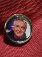 MICHEL SARDOU Pin's pins rond