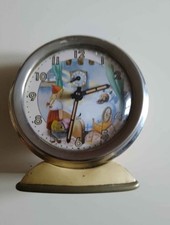 reveil vintage:le petit chaperon rouge