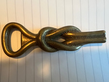 DÉCAPSULEUR LAITON EN FORME DE NOEUD MARIN