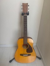 Mini guitare acoustique Yamaha
