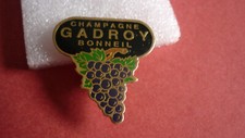 PINS  CHAMPAGNE/ GADROY BONNEIL