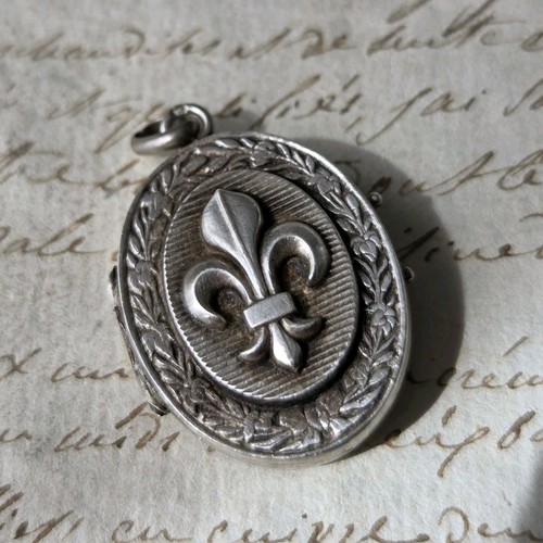 Médaillon pendentif argent - en,