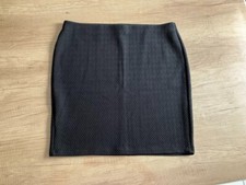 jupe   marque Promod  de taille XL , de couleur  noir