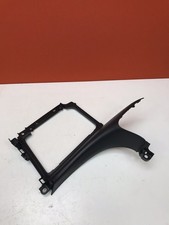 cache laterale droit pour