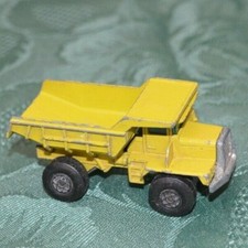 Matchbox N°28 MACK Dump Truck