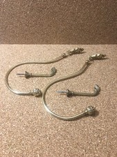 2 embrasses + 2 Attaches de