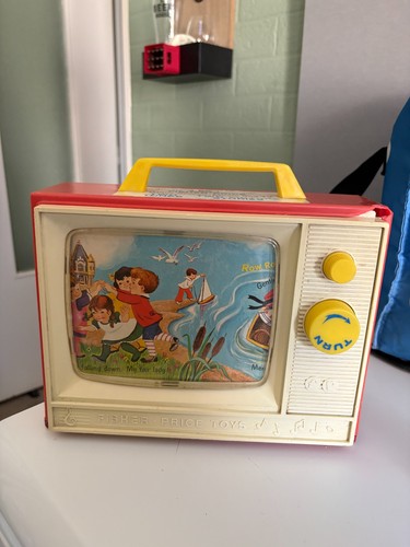 Ancien téléviseur jouet