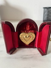 Yves Saint Laurent Paris