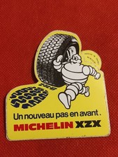 Autocollant sticker