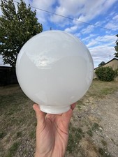 ANCIEN GLOBE OPALINE POUR