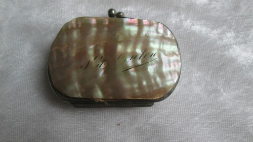 Ancien petit porte monnaie - , en