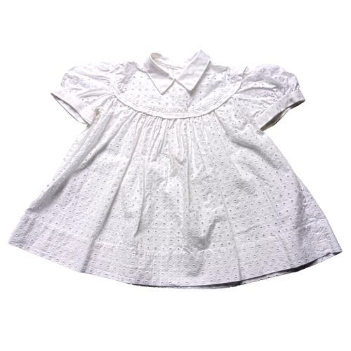 Jolie robe vintage pour bébé