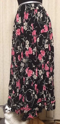 Beautiful floral skirt black - ,