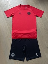 Ensemble de football NIKE JORDABN taille L (12/13 ans) en excellent état