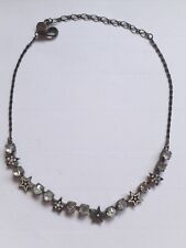 Joli collier ras du cou