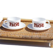 Duo de grandes tasses publicitaires Cacolac Hot vintages + soucoupes