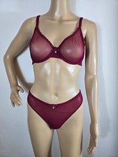 Ensemble soutien-gorge et string en voile bordeaux taille 90D et L
