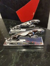 Paire De Serre Livre Mascotte Automobile Jaguar