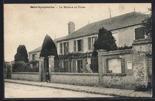 CPA Saint-Symphorien, La Mairie et les Écoles 