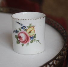 Tasse litron, Porcelaine