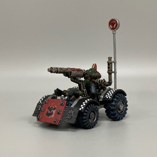 Véhicule pillé ork warbuggy - véhicule,
