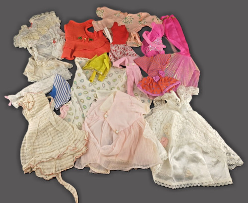 Lot vêtements pour barbie - de,