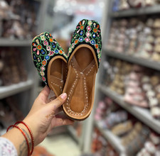 Mojari Punjabi Jutti Pour