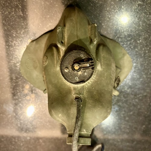 Raf issued oxygen - issued, mask
