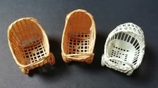 Lot de 3 Landaus miniatures en bois pour maison de poupées