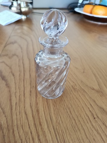 Baccarat petit flacon modèle - flacon,