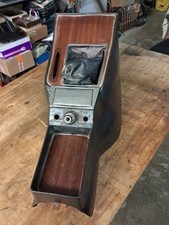 Alfa Romeo 2000 GTV Bertone, tableau de bord central.