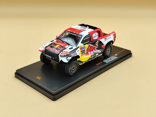 Toyota dkr hilux t1 - 1/43, t1+